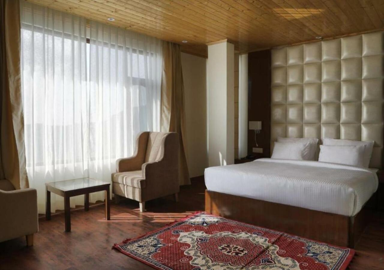 The Alpine Retreat Hotel Shimla Bagian luar foto